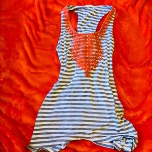 🦋5/$25!  曆 Sleeveless top with embellishment